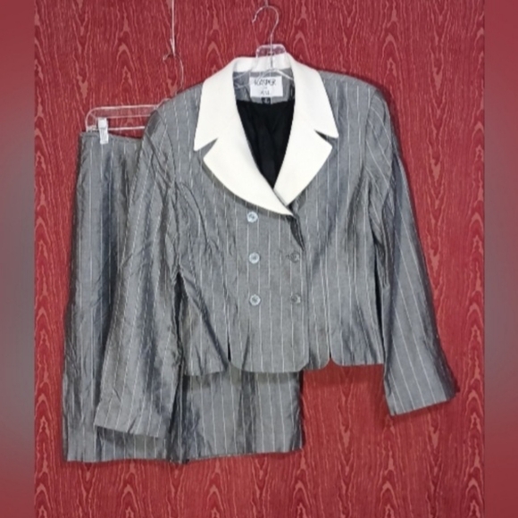 LE SUIT 2 Piece Gray Pinstripe White Collar Button Up Skirt Suit Women's Sz 12